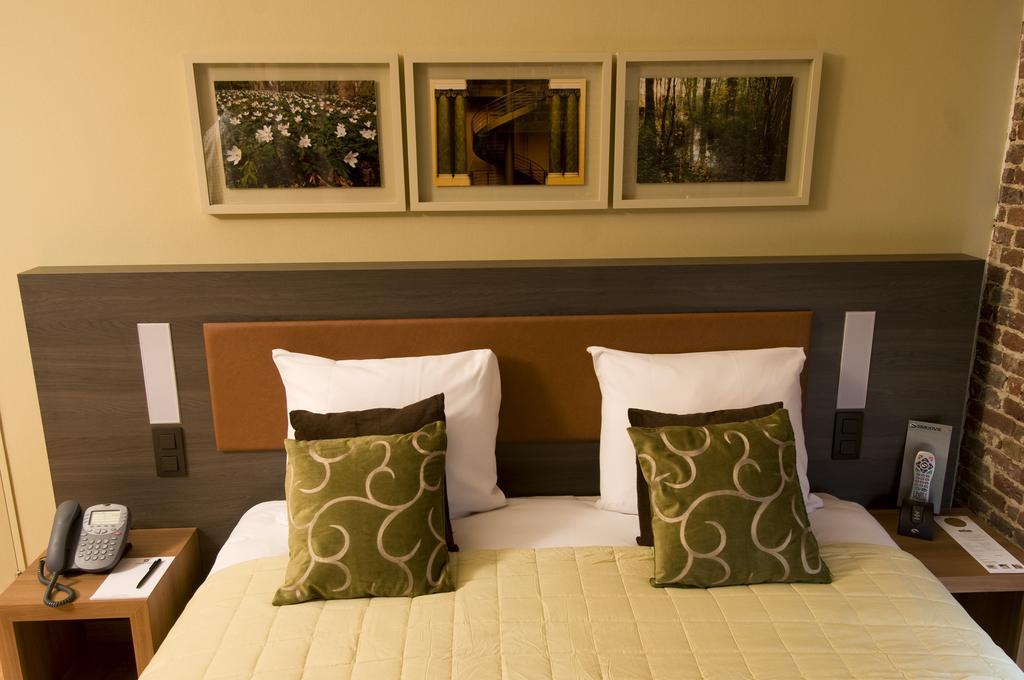Het Godshuis Hotel Sint-Laureins Luaran gambar