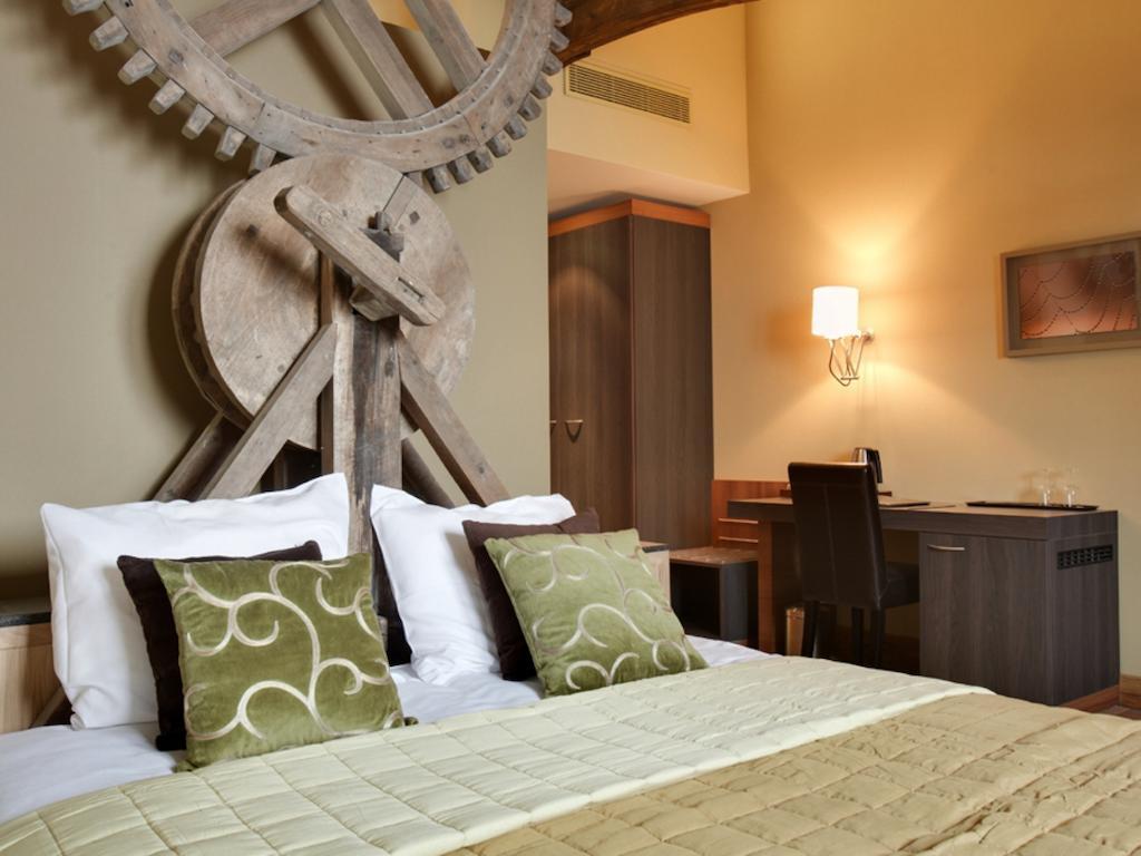 Het Godshuis Hotel Sint-Laureins Luaran gambar